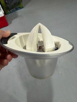Citrus juicer(oxo)