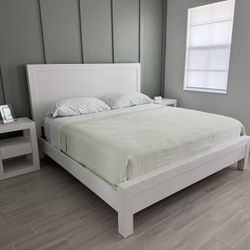 Pottery Barn Dillon King Size Bed With 2 Nightstands