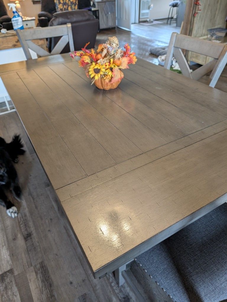 Dinning Room Table