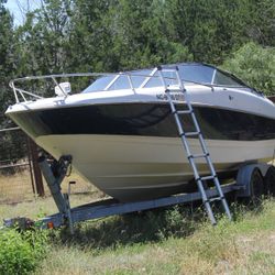 1999 Bayliner Cuddly cabin