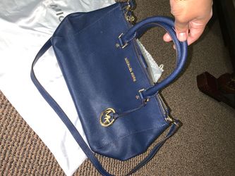 Authentic mk bag in excellent condition no pets smoke free home