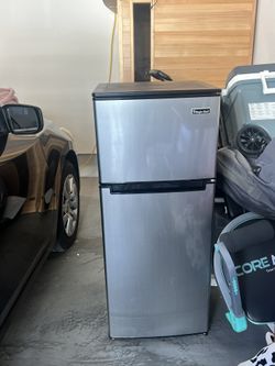Magic Chef Mini Fridge