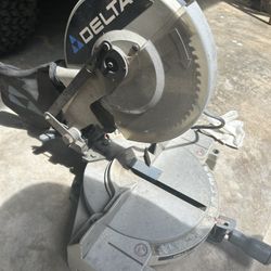 Delta Circular Saw 