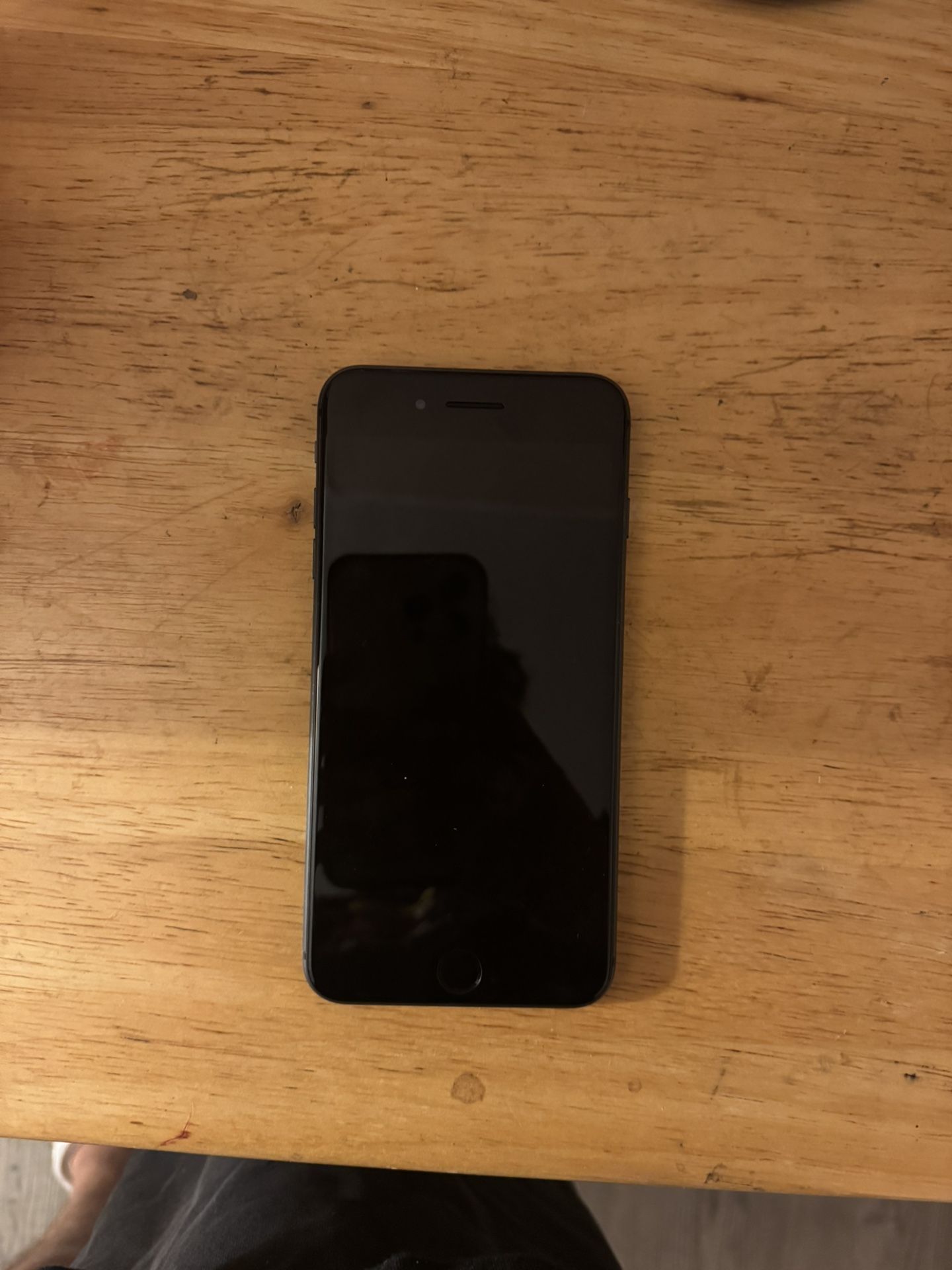 iPhone 8 Plus (Black)
