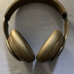 Beats Studio Pro