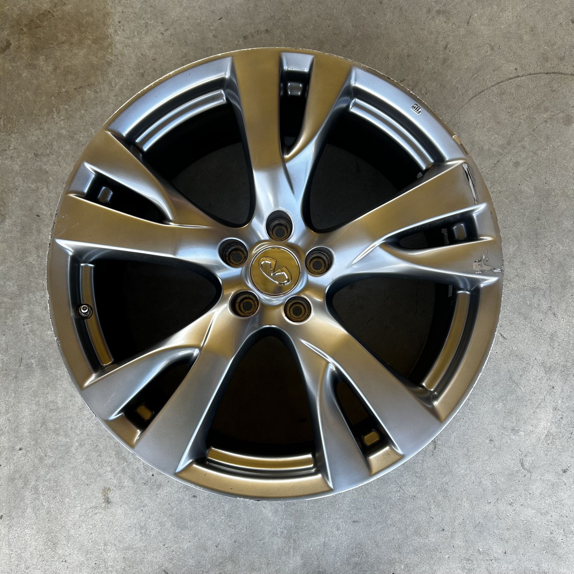 Infiniti 20 Inch Wheel
