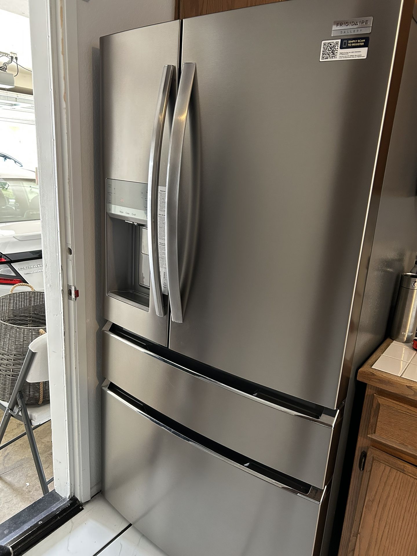 Refrigerator 