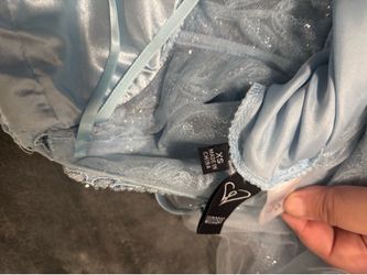 Nice light blue ball gown xsmall