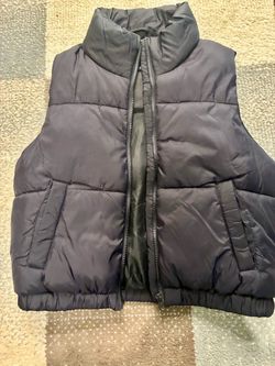 Black puffed sleeveless Jacket
