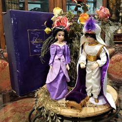 20" Tall Disney Aladdin and Jasmine Porcelain Doll Set and Music Box W/COA