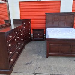 Queen Size Bedroom Set With Mattress 