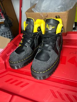Boots Dr. martens women’s size 9
