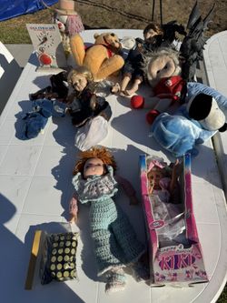 Dolls/Toys/ Action Figures