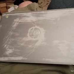 HP Chromebook 14a-na0010nr with case