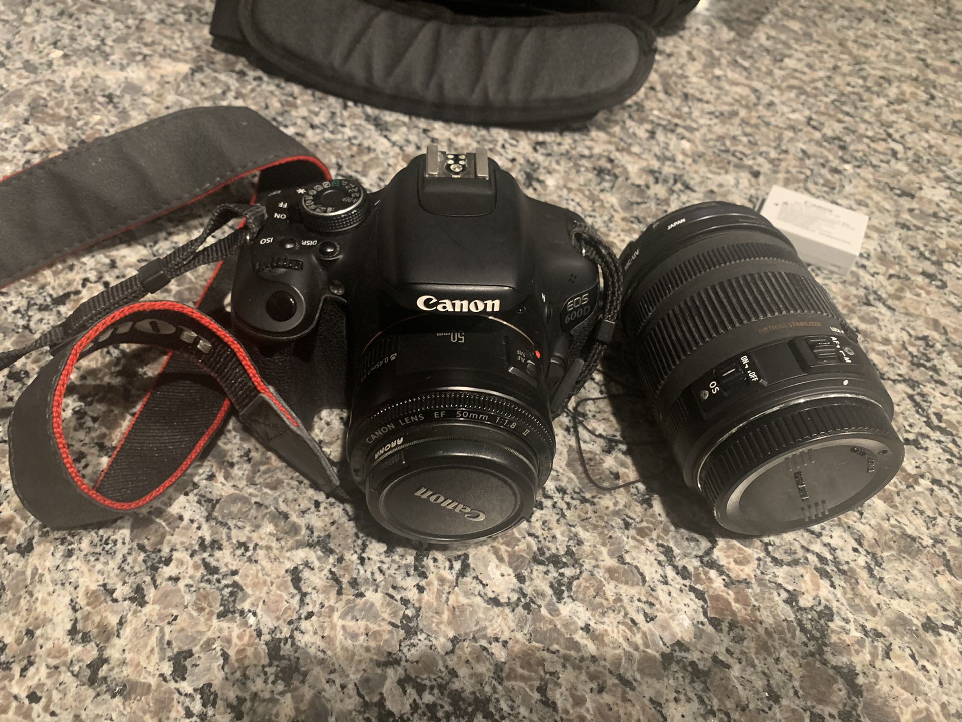 Cannon DSLR 600D + two lenses (one of them is zoom lens)