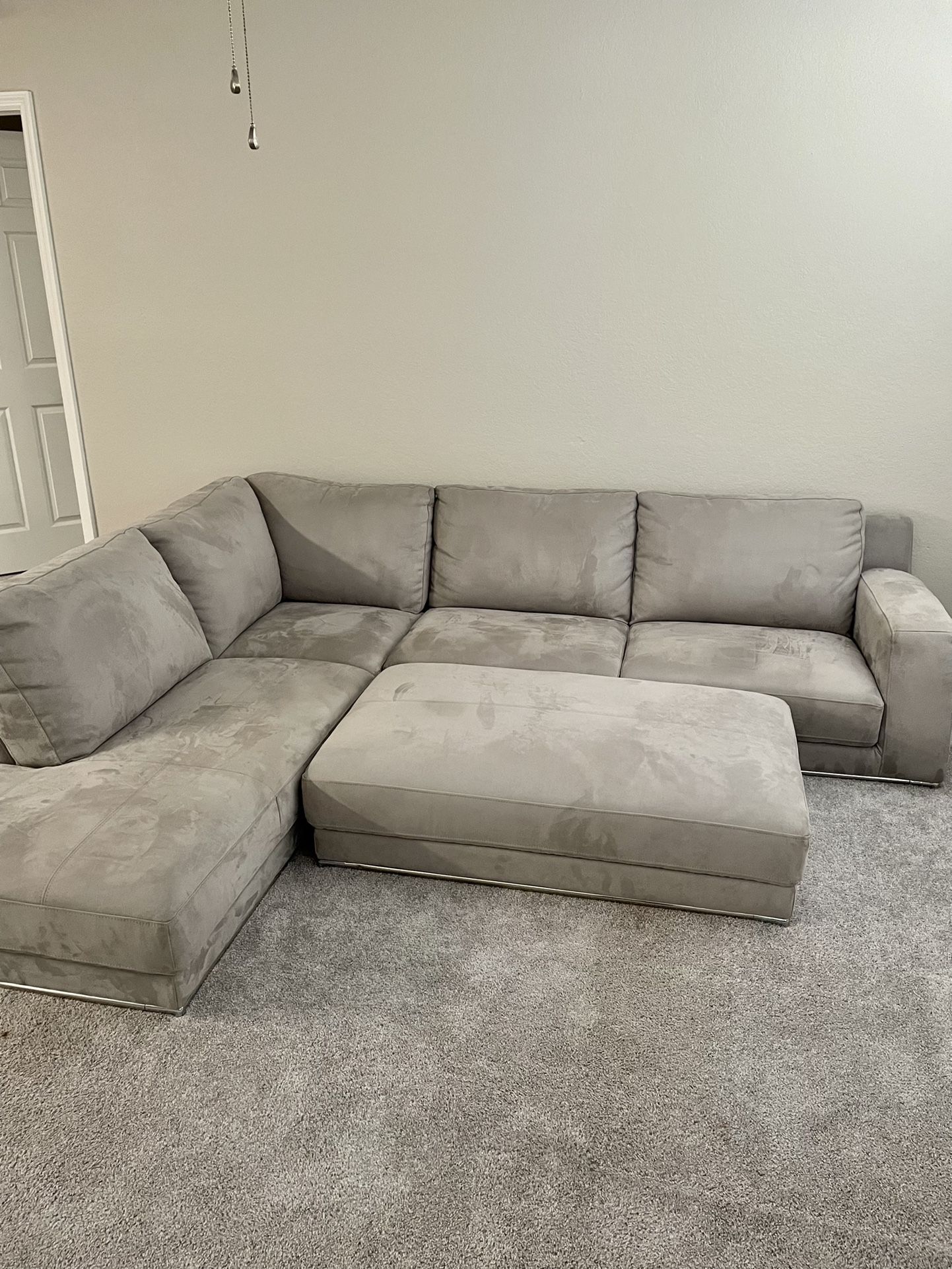 Couch And Table 