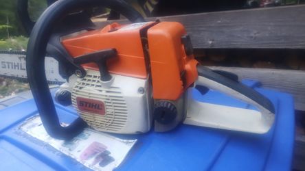 Clean 026 Stihl chainsaw w/20" bar