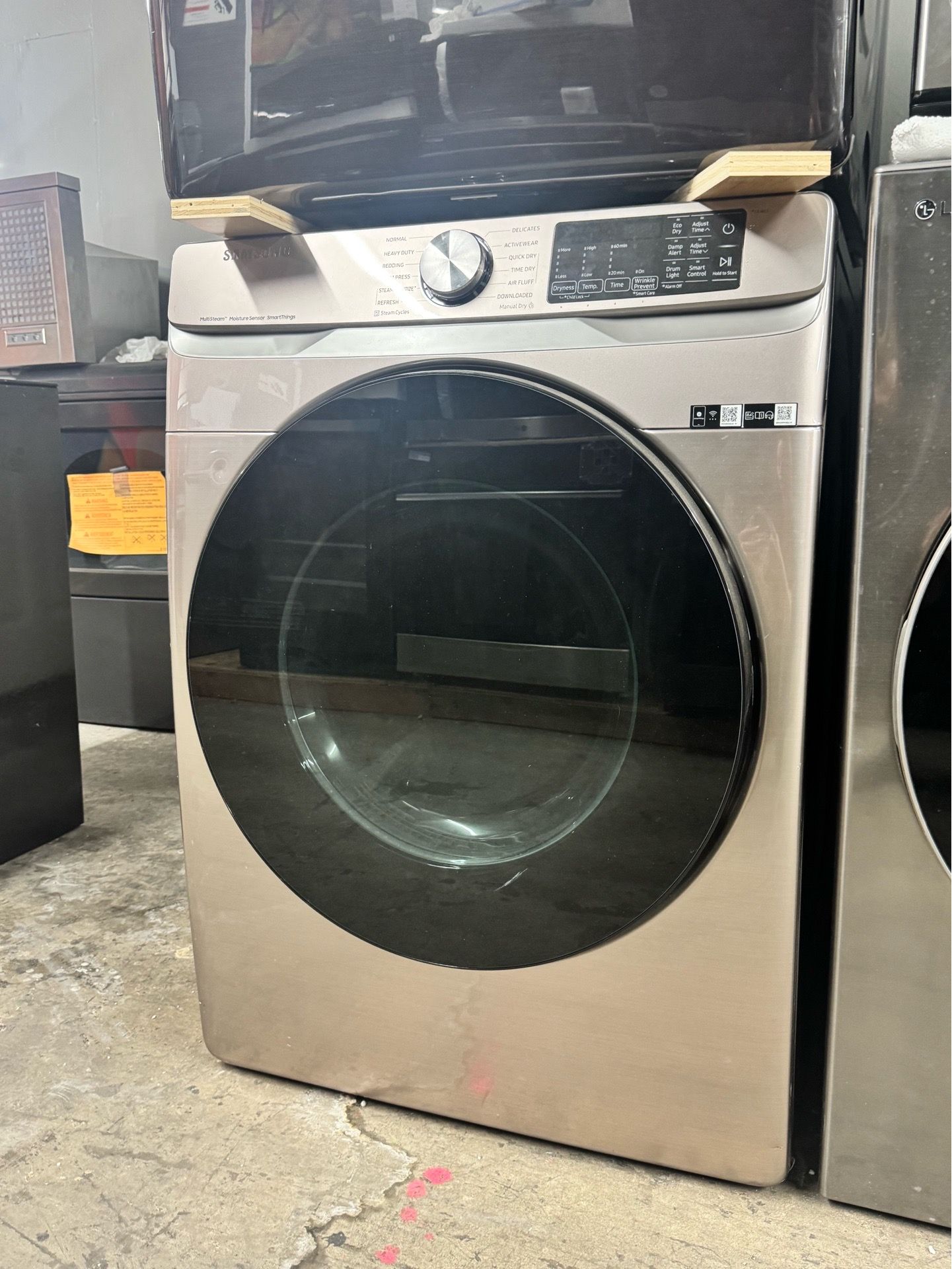 Samsung 7.5 cu. Ft. Electric dryer