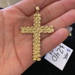 14k Gold Religious Pendant Nugget Style Cross 