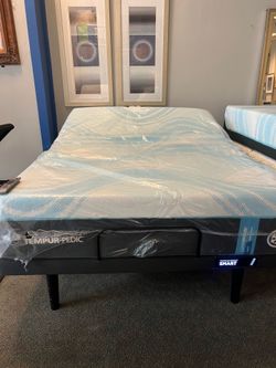 🔥Tempur luxe breeze 2.0 queen soft / Tempur smart adjustable base $2700🔥