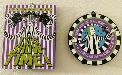 2x Beetlejuice Signs Hanging OR Free-Standing 10” & 8” Movie Memorabilia Tim Burton Halloween Horror