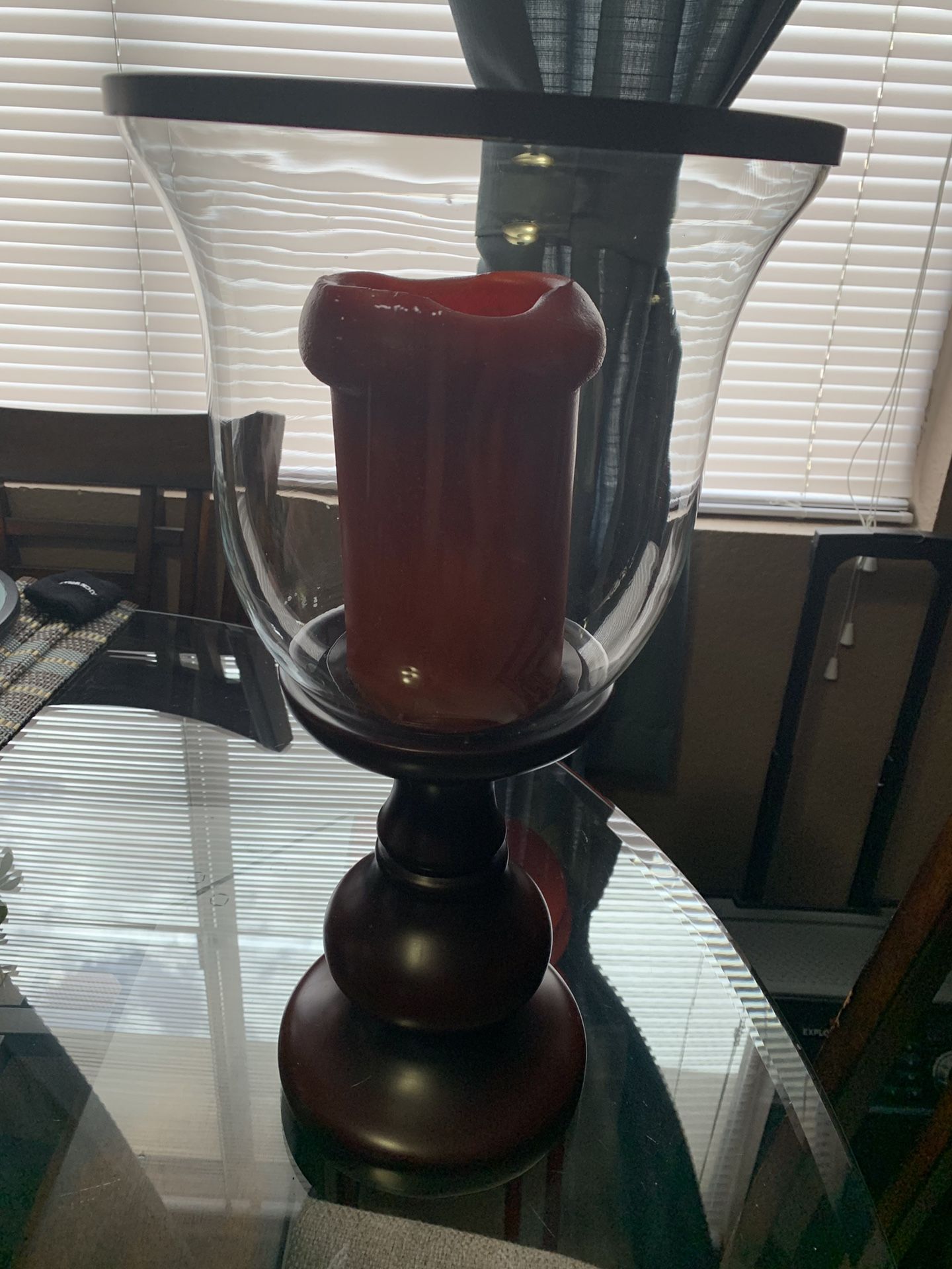 Candle holder