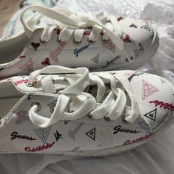 Guess Graffiti Sneaker Size 6