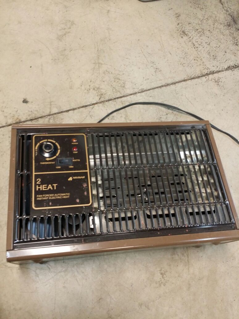 Arvinair Electric Space Heater with Fan 1,500w�-�$40(FREE DELIVERY!!!) for  Sale in Albany, OR - OfferUp
