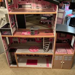 LOL Doll House