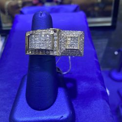 14KT Gold Diamond Ring 