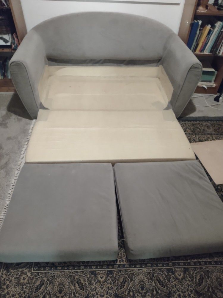 Pullout Couch