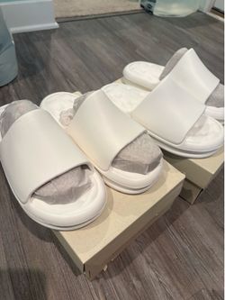 Beach Slides by J/Slides Womens White Pool Slides Shoes 9M or 8M