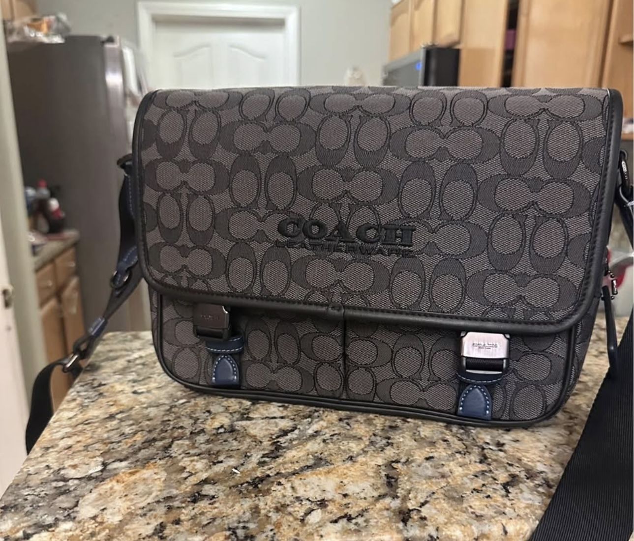 Coach Messenger Bag New W Dust bag & Reciept