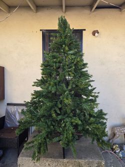 7 Foot Artificial Christmas Tree 