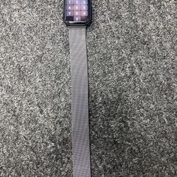 Apple Watch SE (GPS+Cellular) Aluminum
