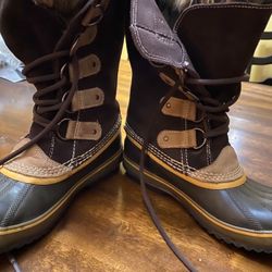 Ladies Size 7 Sorel Arctic Boots