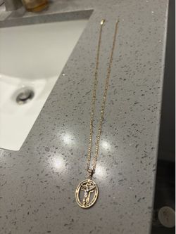 14k Figaro Chain Set w/ Jesus Christ Pendant