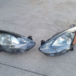 2011-2014 Mazda 2 headlights