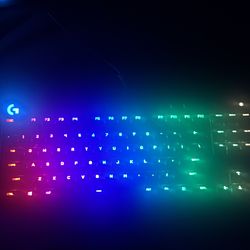 Logitech g pro gaming keyboard