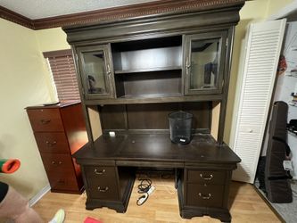 Two-Piece Office Desk