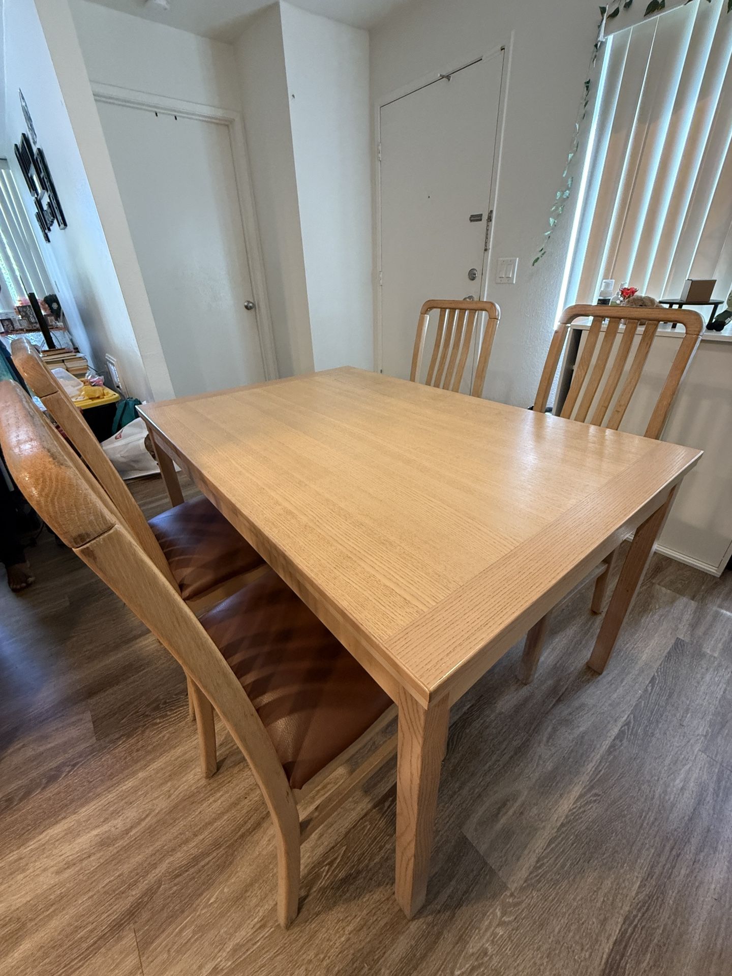 Extendable Dining Table