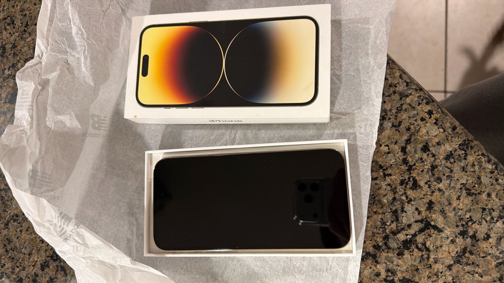 iPhone Pro Max 14 Gold 