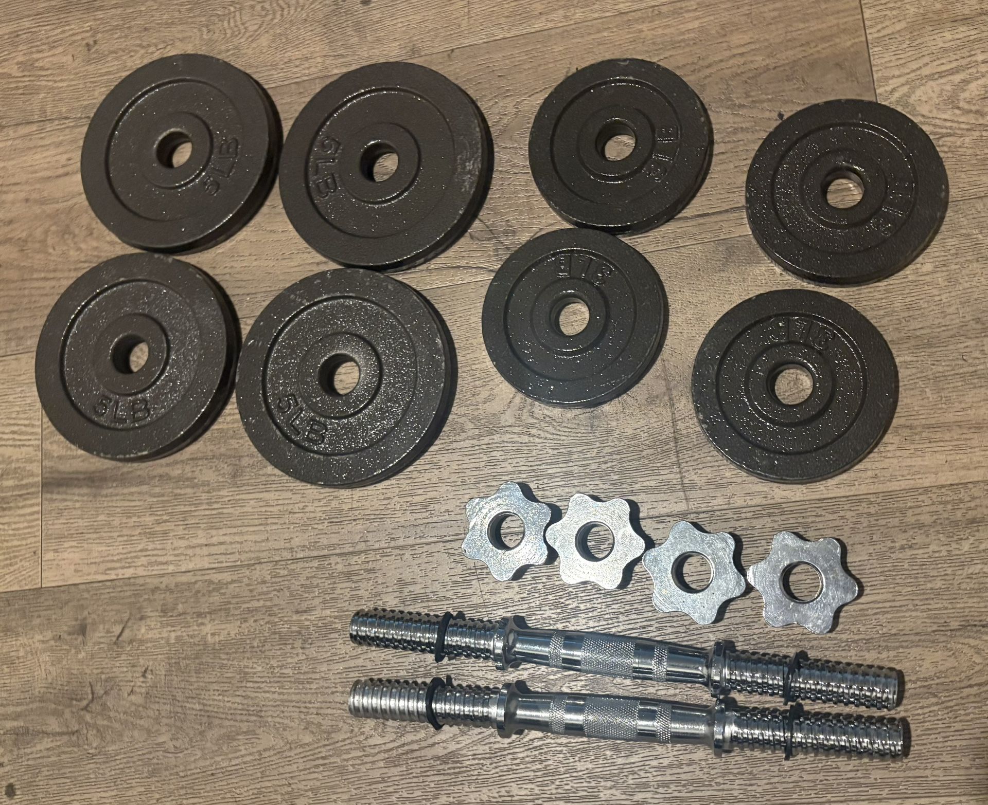 Set Of Cast Iron Adjustable Dumbbells 21 lbs Each. Total (42 Lbs)
