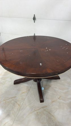 Round Wood Pedestal Dining Table with 4 chairs