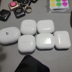 Earbuds  Samsung Apple  Beats
