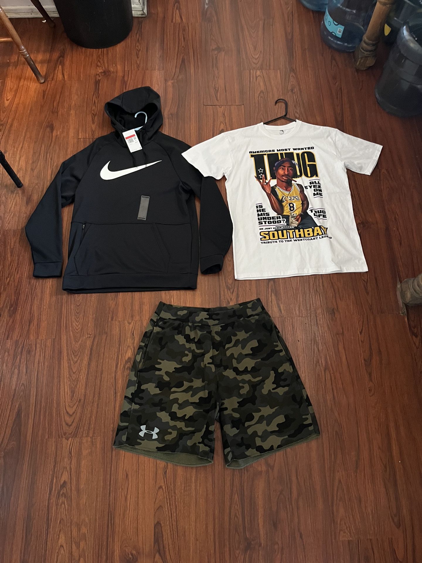 Men’s Nike Hoodie & Camo Shorts size L