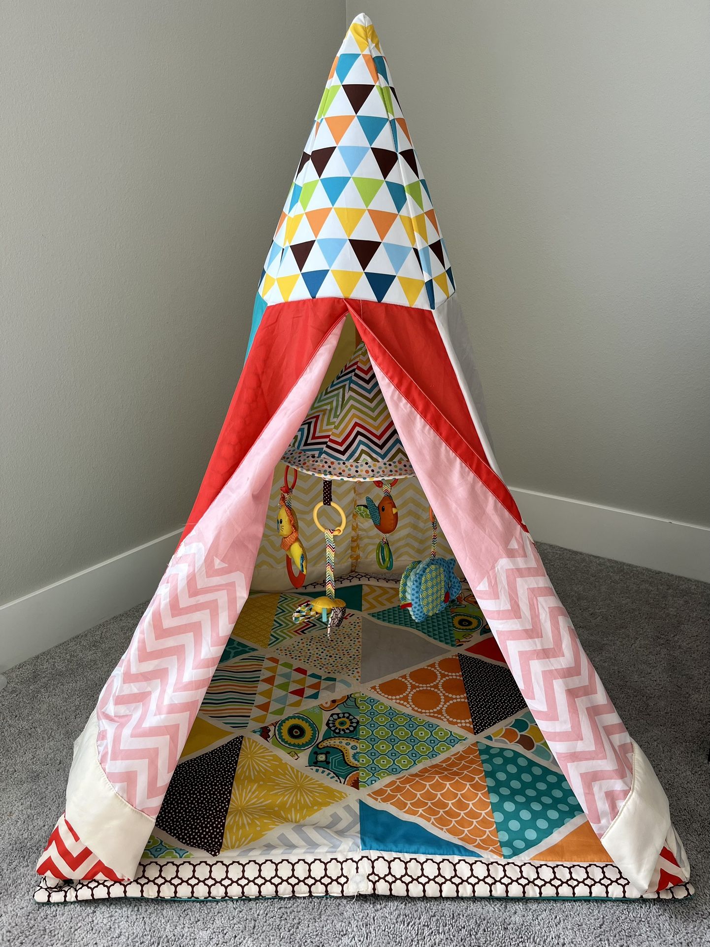 Infantino Grow With Me Playtime Teepee Baby Gym