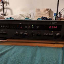 NAD 7000 Receiver