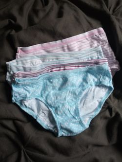 12 Pairs of Brand New Hanes/ fruit of the loom Girls underwear for Sale in  Taft, CA - OfferUp