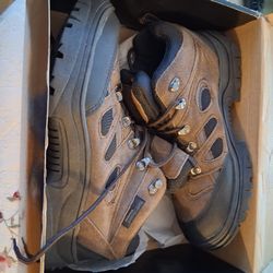 Itasca Congo Hikers size 10